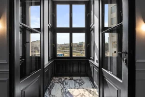 Luxuriously Renovated Apartment 3 imagereader12